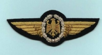 GERMAN PILOT WING (SILVER) GOLD WIRE BADGE