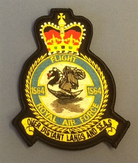 1564 FLIGHT CREST BADGE