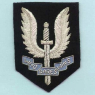 SAS OFFICIAL CREST (WHO DARES WINS) GOLD WIRE BADGE