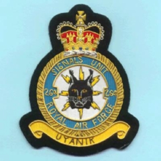 264 SIGNALS UNIT OFFICIAL CREST GOLD WIRE BADGE