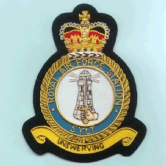 RAF SYLT CREST GOLD WIRE BADGE