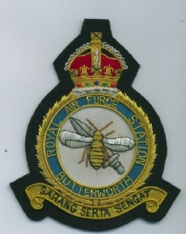 RAF BUTTERWORTH CREST GOLD WIRE BADGE