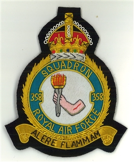 358 SQN CREST KC GOLD WIRE BADGE