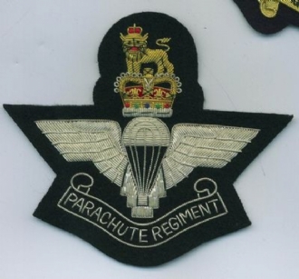 PARACHUTE REGIMENT WINGS GOLD WIRE BADGE