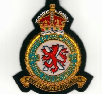 602 RAuaxAF SQN CREST KC GOLD WIRE BADGE